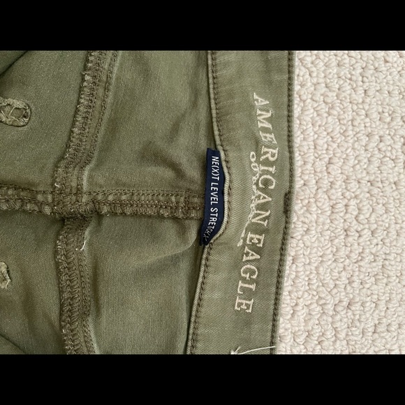 American Eagle High Rise Crop Jeans - Picture 2 of 2